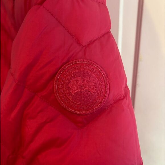 Canada goose x reformation Mila Reversible Puffer NWT SIZE SMALL - Picture 9 of 13